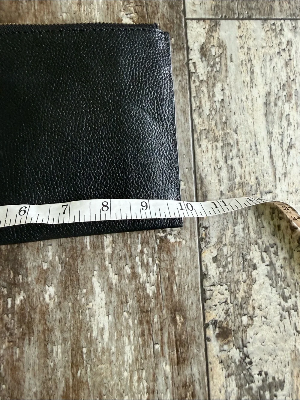 Michael Kors black pebbled leather jet set wristlet purse - gold logo.